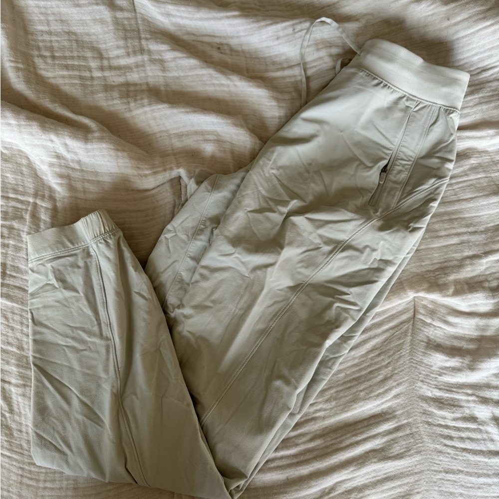 Lululemon cream Joggers